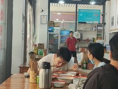 大堂-老三样·美食研究中心(世贸路店)