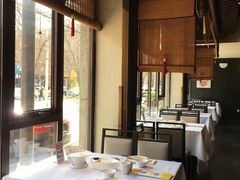 靠窗位-煜丰汴京烤鸭(福彩路店)