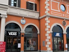 -佛罗伦萨小镇广佛名品奥特莱斯(疏港路店)