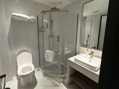 -柏曼酒店(广州长隆旅游度假区汉溪长隆地铁站店)