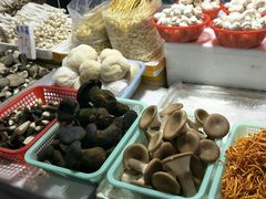 -沪陵农贸市场