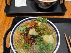 -云阿蛮云南生烫牛肉米线(奉贤路店)