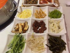 贵阳丝娃娃-苗乡楼·酸汤鱼·贵州菜(成都悠方店)