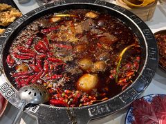 -卤校长老火锅(杨家坪直营店)
