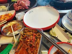 -醉董牛川派鲜肉自选火锅(烟台店)