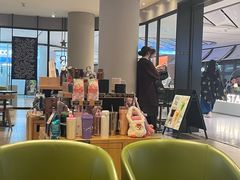 -星巴克臻选(北京银泰店)