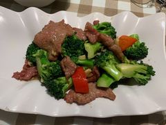 西兰花炒牛肉-新大咀港式茶餐厅(宝山万达店)