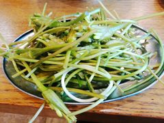 素炒水性杨花-三文彩虹鳟鱼庄