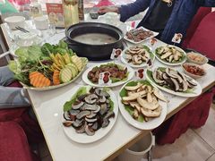 -原林野山菌火锅·炒菌(关上野生菌一条街店)