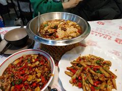 -堂瓦里·33年传统赣菜(第一街区店)