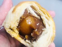 莲蓉蛋黄酥-鲍师傅糕点(春熙路店)