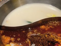 -东巴婆婆云南鱼豆花火锅(大东门店)