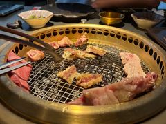 -铭牛烧肉·和牛海鲜自助(高新月牙湖店)