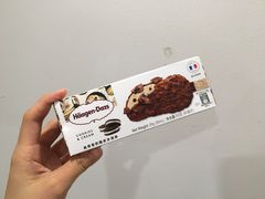 曲奇香奶脆皮冰淇淋-哈根达斯(皇庭店)