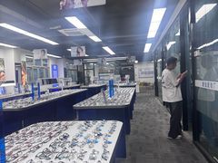 -老仙配镜厂(深圳宝安店)