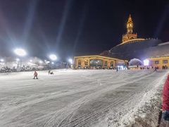 -采薇庄园四季滑雪场