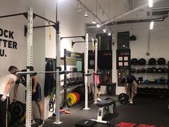 -汗水空间私教健身连锁(SM广场店)