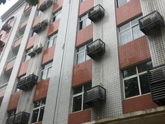 -武汉外国语学校