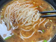 -花溪巷牛肉粉(泉城路店)