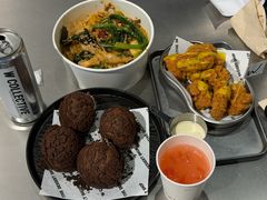 -W COLLECTIVE  DESSERT SHOP