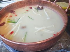 -三人行骨头王火锅(长寿店)