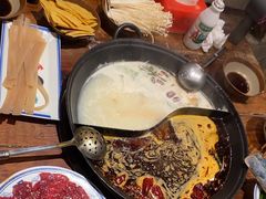 -周小明火锅(黑金冠社区店)