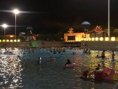 -汤山欢乐水世界