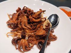 -鞍山大白鲨美食酒店