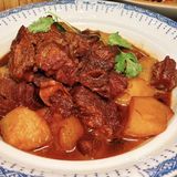 家里有客人是也会选择这里。烤鸭肉肥不腻，鸭饼也筋道