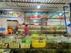 -岛中岛·海鲜大排档·万宁老字号(东澳店)