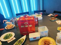 -肥肥虾庄·金牌油焖大虾(杨园滨江时代walk店)