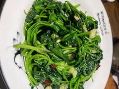 -黄泥岗·地道湖北菜(奥特莱斯店)