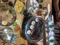 -青瓦餐厅·生鱼片·韩园烤肉(西塔店)