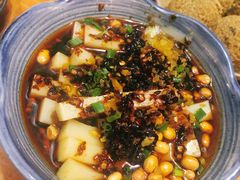 -野山舂·贵州现舂酸汤火锅(鸿通城店)