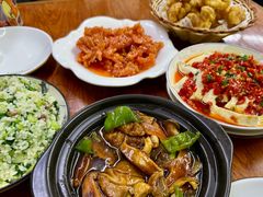 -胡子饮食店
