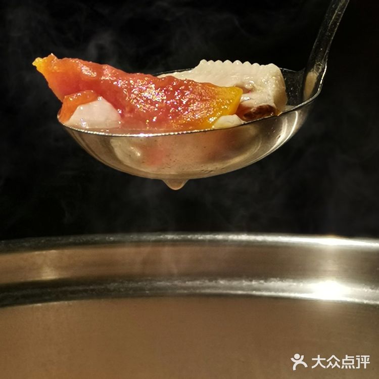 顺着时光的烙印 来到天河北这家椰子鸡老店