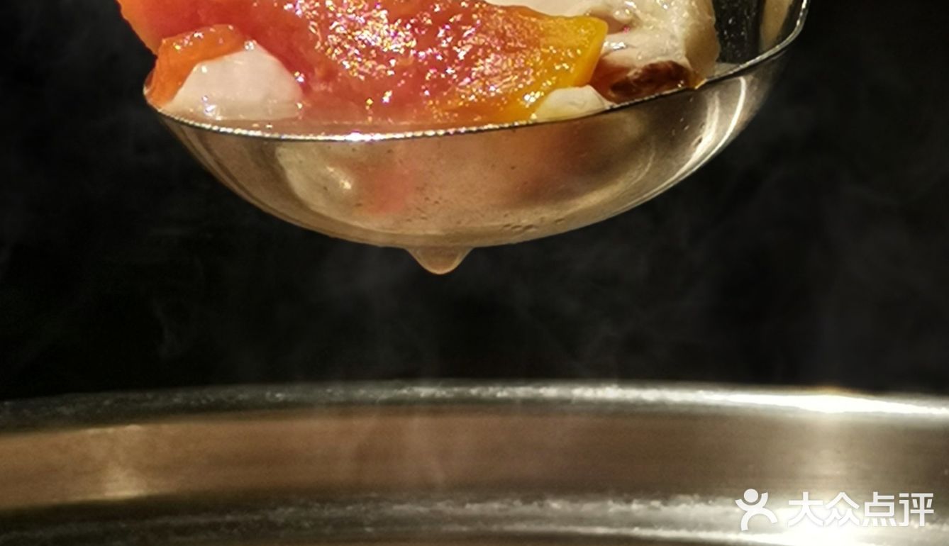 顺着时光的烙印 来到天河北这家椰子鸡老店