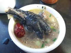 -东巴谷野生菌火锅餐厅
