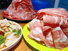 -洞庭洲·防空洞火锅·烧烤·铜锅涮肉(新百广场店)