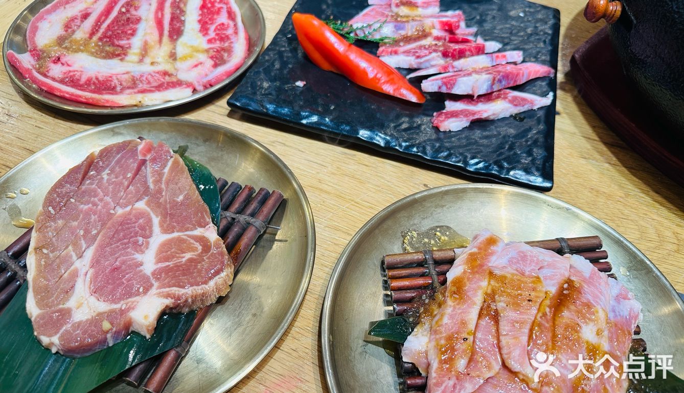 今天的烤肉吃货日记[点赞]