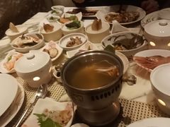 -雍和会海鲜姿造自助(湖东路店)