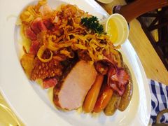 皇冠自酿啤酒坊-皇冠自酿啤酒坊(中国红街5号楼店)