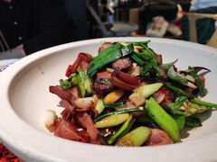 蒜苗炒腊肉-茅庐川菜(青岛凯德店)