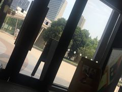 -星巴克臻选(莘庄仲盛店)