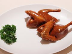 玻璃脆皮乳鸽-利苑酒家(金宝店)