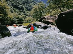 -雅鲁激流探险漂流