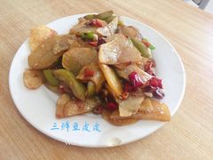 地三鲜-东北特色菜馆(珞喻东路店)