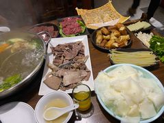 -乡土黄·鲜牛肉火锅·小龙虾(兴业街店)