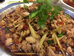 -兔行天下-鸿鹤鲜锅兔(中海国际店)