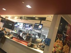 -麦当劳(汉口火车站候车室店)